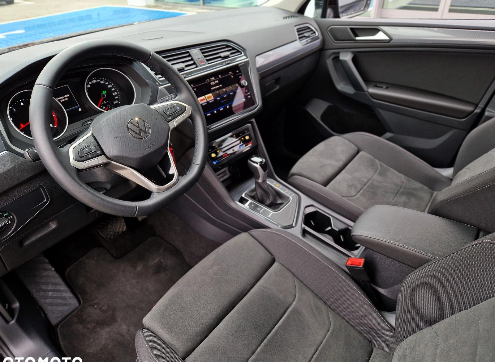 Volkswagen Tiguan cena 135500 przebieg: 6900, rok produkcji 2023 z Ciechocinek małe 407